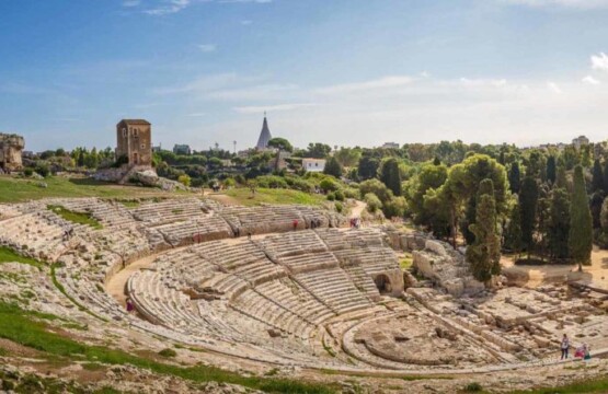 Il Teatro Greco di Siracusa / The greek theater in Syracuse